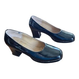 Youth Size 6 Black Dress Shoes Block Heel Monami Slip On